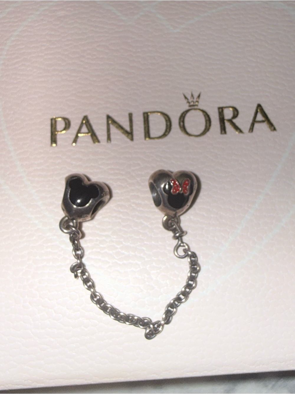 Pandora Disney Parks Black Enamel Minnie Mouse Heart Safety Chain Charm